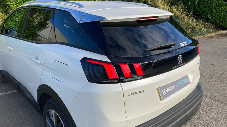 Peugeot 3008 1.6 Hybrid 225 Active Premium+ 5dr e-EAT8 Estate